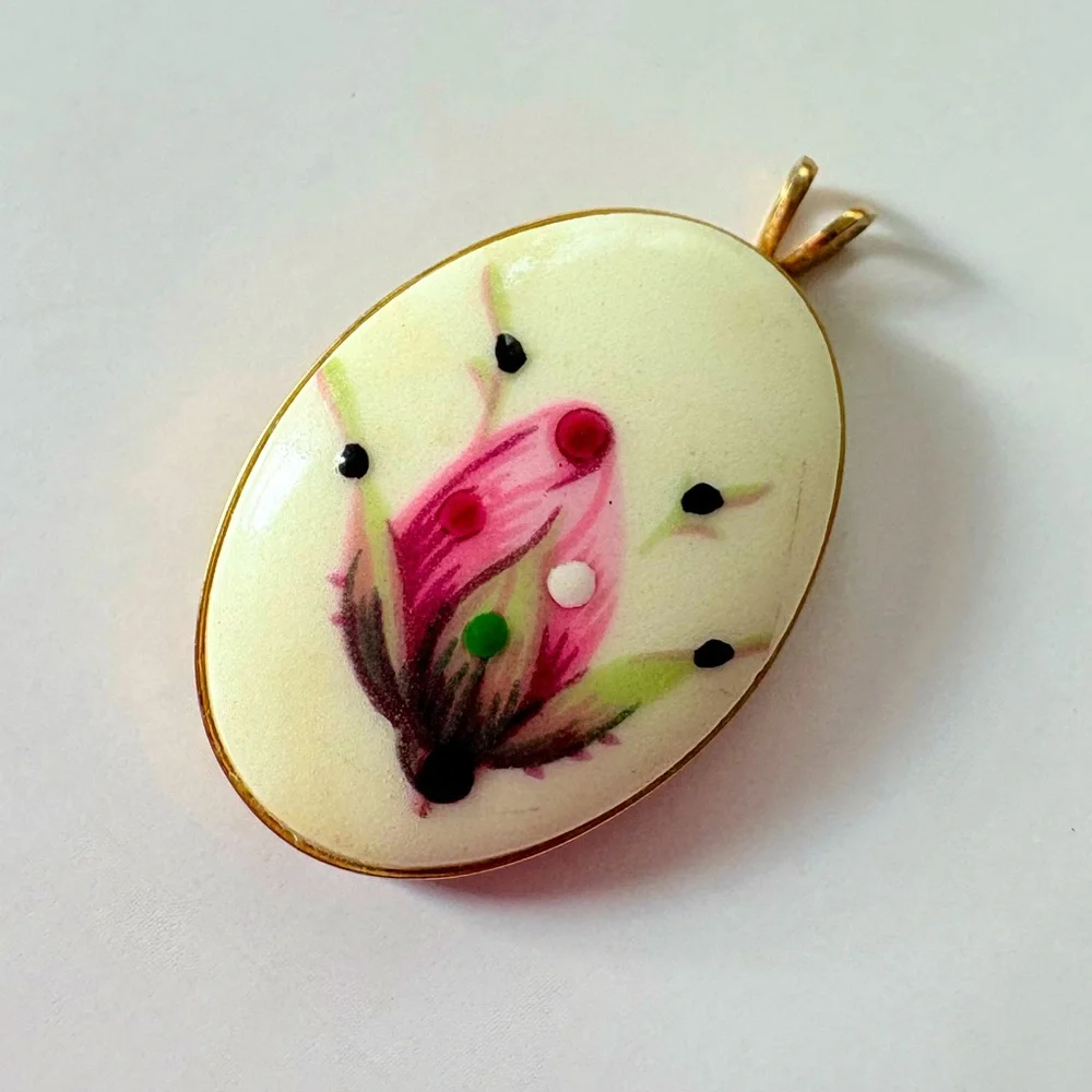 Vintage Pink and Green Floral Pendant Necklace - Picture 2 of 5
